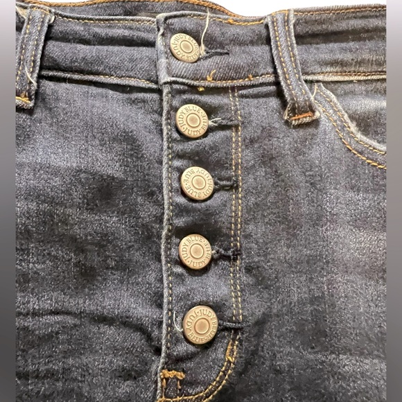 Judy Blue Dark Wash Button Up Waist Non Distressed Denim Shorts with Raw Hem XL - Picture 7 of 9